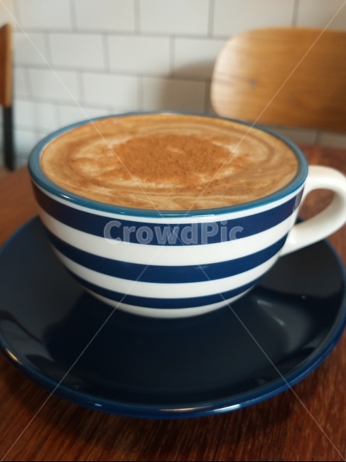 줄무늬,커피잔,카푸치노,오후,나혼자커피,커피,카페,coffee,cafe