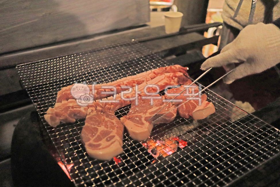 바베큐,bbq,삼겹살,오겹살,장작구이,목살,돼지고기,흑돼지,돼지,고기,캠핑,장작,화로,불,fire,food,음식,파티,초벌,초벌구이,pig,meat,pork,돈육,제육,화덕,구이,요리,그릴,통삼겹