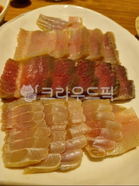 홍어,생선,고기,국산,칠레산,안주,술안주,음식,삭힌생선