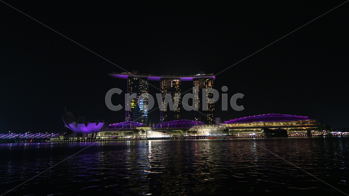싱가폴,singapore,water,물,building,건물,야경,밤,불빛,바다,밤바다,싱가폴야경,마리아나베이,건축물,관광지,싱가폴풍경,랜드마크,호텔,landmark,night,nightview,lights,sea,ocean,hotel