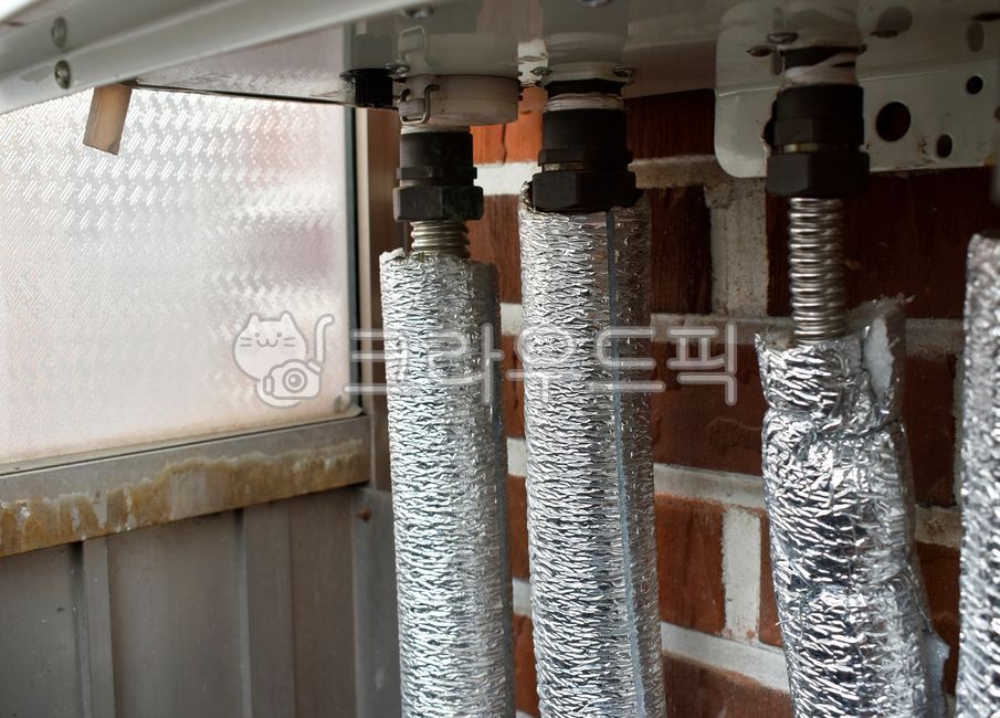 보일러,보일러배관,동파,동파예방,동파방지,겨울한파,한파,한파예방,겨울준비,월동,월동준비,영하,영하온도,겨울,추운,겨울온도,얼다,겨울동파,감싸다,보일러튜브,보일러관,튜브,관,알류미늄,수도관,보온재,은박,배관,파이프,커버,보온,보온커버,단열,파이프배관,winterfreeze,boiler,subzero,temperature,subzerotemperature,freeze,cover,pipepackaging,warmly,coldwave,lagging,insulation