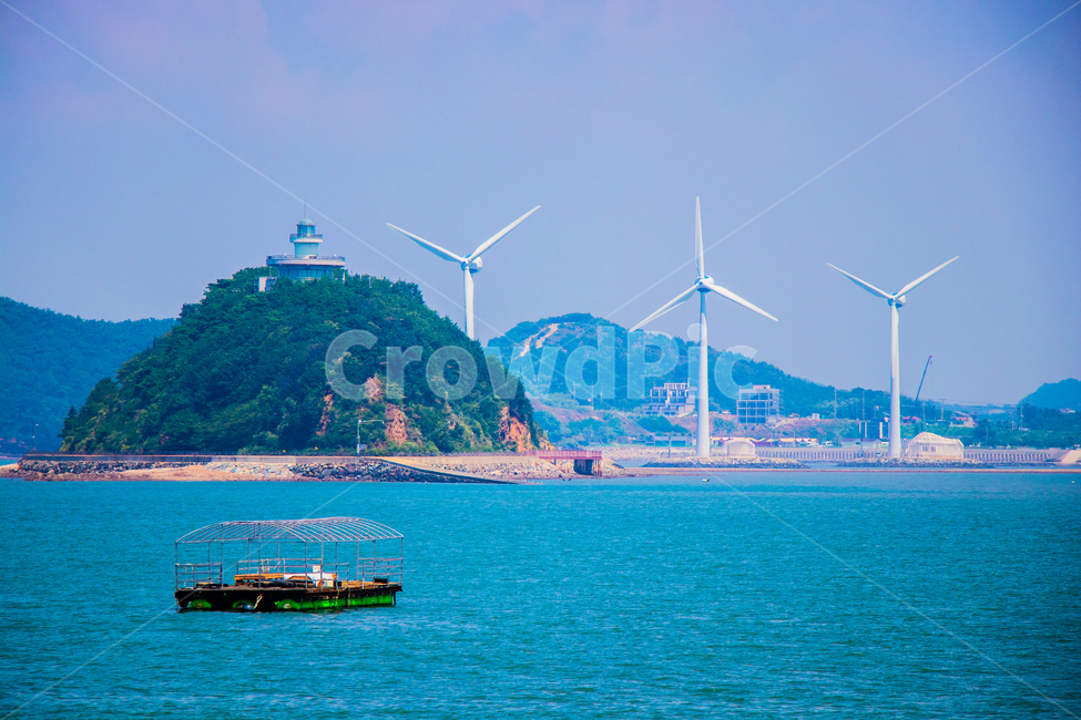 바다,산,풍경,풍력발전,자연,자연,풍경,nature,landscape,산업,industry,industrial,에너지산업,energy industry,vehicle,차량,transportation,교통,boat,보트,machine,기계,engine,엔진,motor,모터