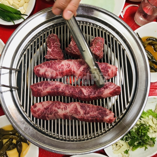 소고기,한우,모듬한우,모듬소고기,숯불한우,숯불소고기,등심,안심,갈비살,꽃등심,음식,식재료,요리,food,cook,meal,dishes,food reserves,육류,고기,meat