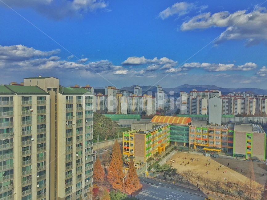 하늘,sky,도시,city,건물,시티,구름,cloud,파란하늘,자연,nature,풍경,scenery,landscape,색깔,색상,색채,색감,colorsense,colorsensitivity,feelingofcolor,경치,outdoors,옥외,building,town,urban,어반,도시,풍경,city,landscape