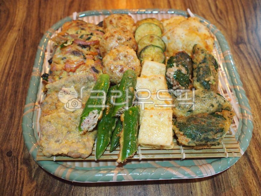모듬전,모둠전,고추전,애호박전,깻잎전,동그랑땡,전치음식,전,부침개,술안주,명절음식,추석음식,설날음식,설음식,고기전,추석요리,설요리,두부전,설날요리,빈대떡,한식,육전,야채,동태전,음식,야채전,잔치요리,요리