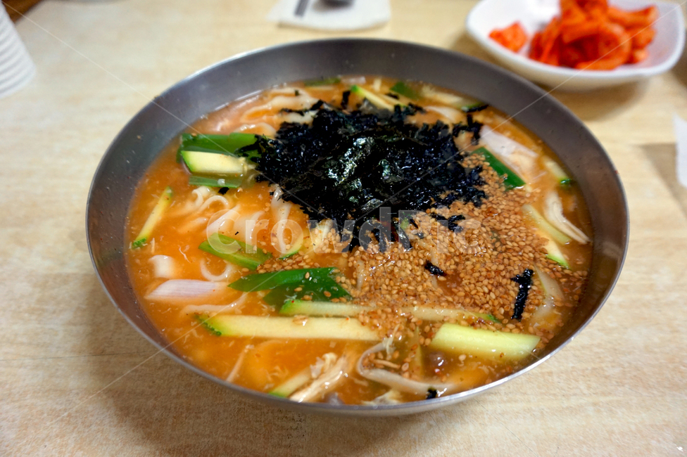 음식,장칼국수,칼국수,한식,한국적인,식사,한국음식,식재료,한국요리,전통,전통적인,food,cook,meal,dishes,foodreserves,koreanfood,koreanmeal,koreandishes,koreancook,국수,면요리,면,면발