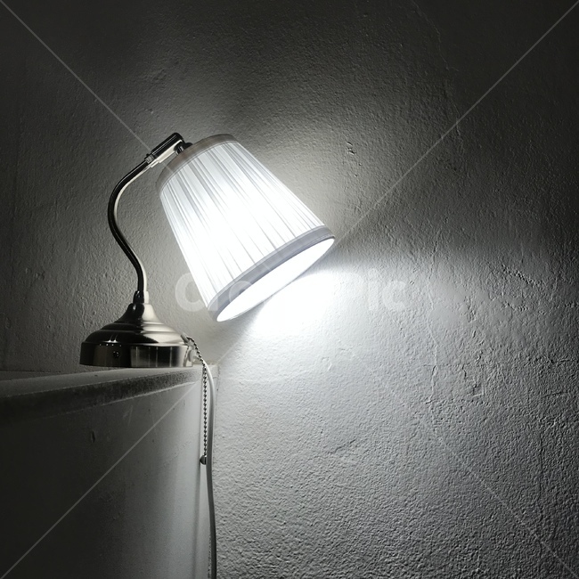 조명,어두움,빛,lamp,light,gray,white,감성사진,mood,무채색