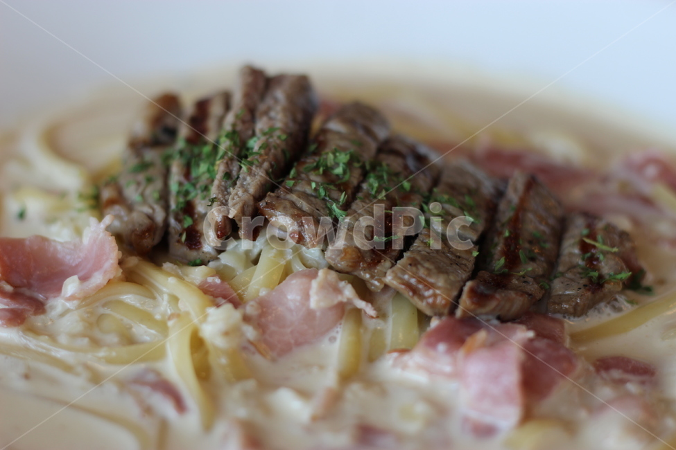 Restaurant,steak,pasta,carbonara,western food