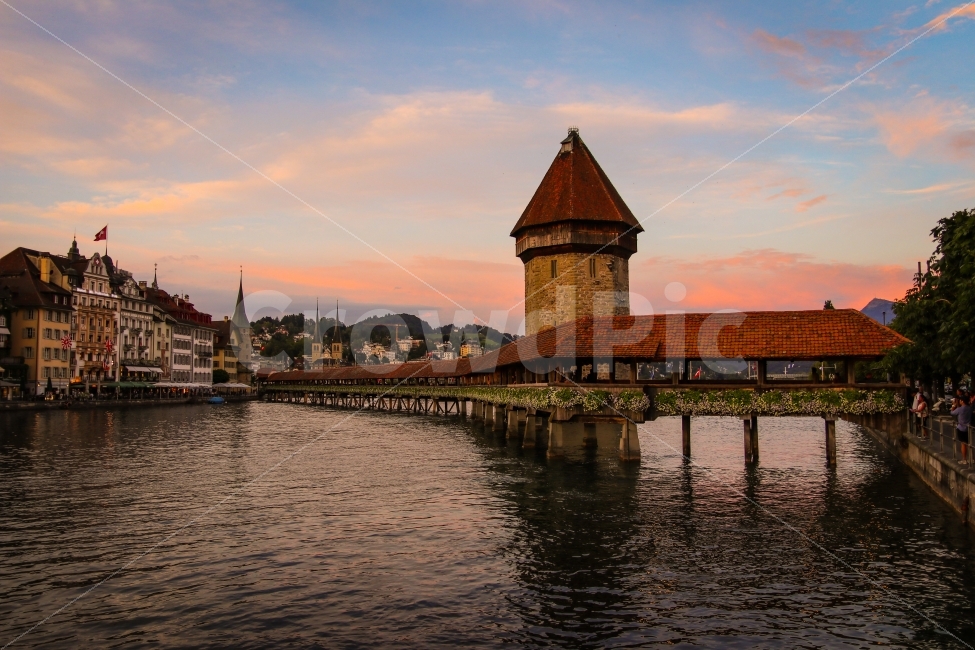 스위스,루체른,카펠교,Luzern,Kapellbrücke,Kapellbridge,swiss,Switzerland,도시,풍경,city,landscape,해외,외국,세계,foreign,oversea,world,water,물,waterfront,워터 프론트,port,포트,pier,교각