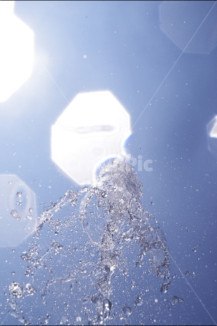 분수,물방울,물줄기,하늘,여름,더위,햇빛,햇살,구름,water,waterdrop,sky,blue,summer,hot,sunshine,cloud,여름,계절,summer,season