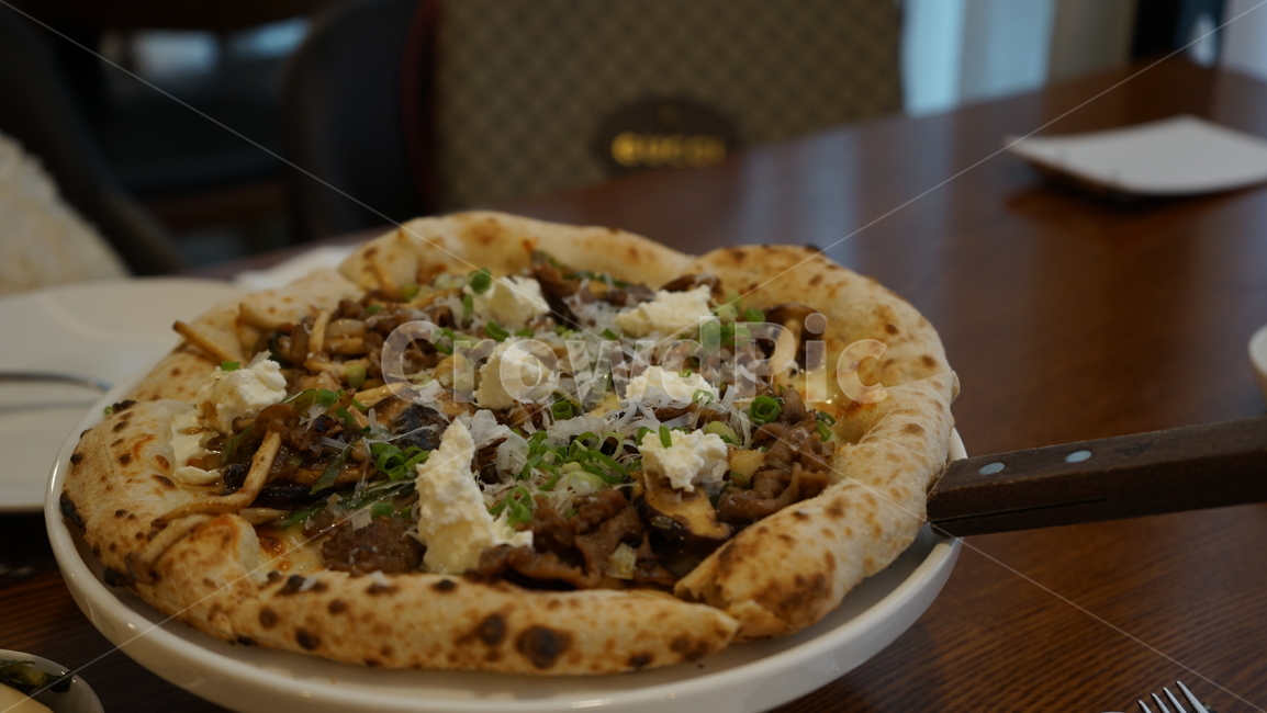 food,음식,bread,빵,pizza,피자,pita,피타,화덕피자,음식,식재료,요리,food,cook,meal,dishes,food reserves,양식,서양음식,서양요리,western food,western dishes,western meal,western cook