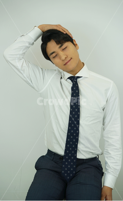 남성,남자,직장인,회사원,스트레칭,양복,정장,사람,인물,인간,human,person,남성,남자,man,male,건강,헬스웨어,헬스케어,healthware,health care,비즈니스,사업,business,service,work