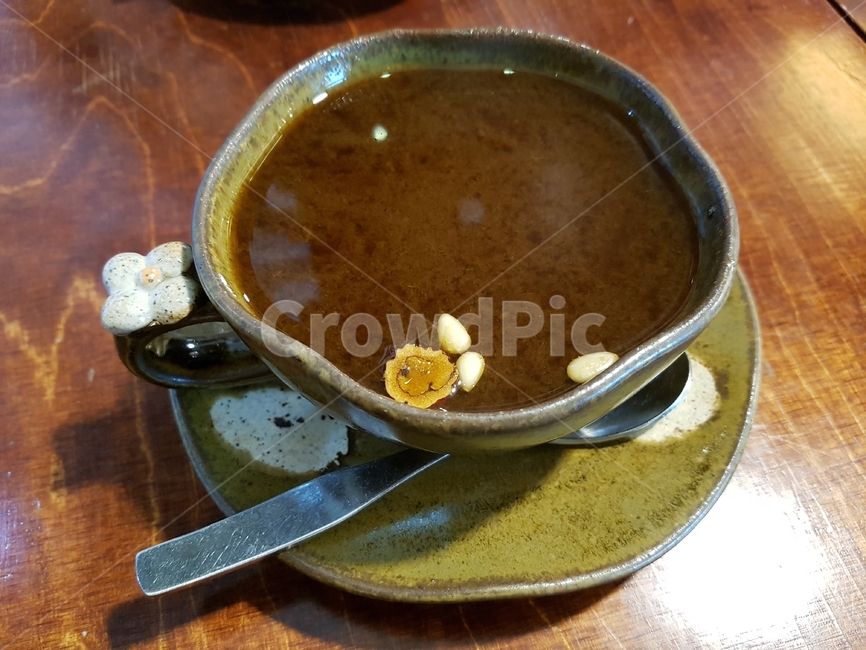 pottery,도기류,saucer,받침접시,cup,컵,coffeecup,커피컵,한방차,스푼,쌍화차,전통차,잣,대추,다방