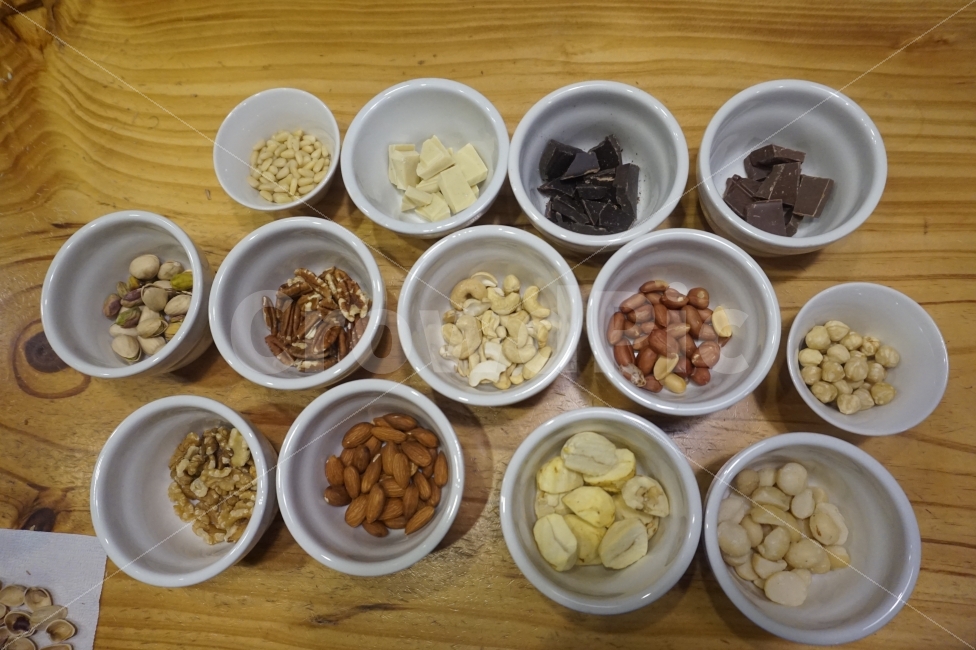 견과류,초콜릿,다과,견과류세트,땅콩,음식,식재료,요리,food,cook,meal,dishes,food reserves,콩류,견과류,beans,pulse,nuts,dry fruits,디저트,간식,후식,dessert,snack,연출,컨셉,콘셉,direction,concept