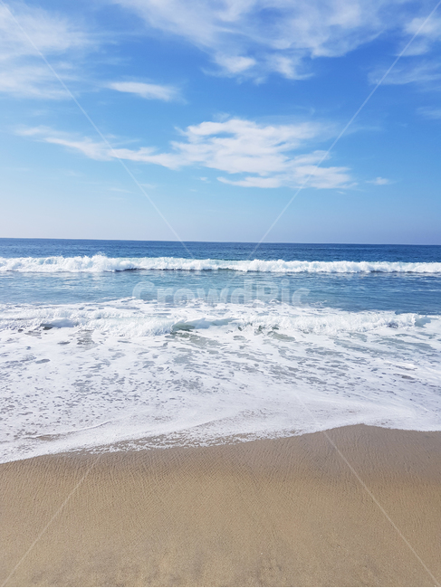 ocean,sea,nature,water,outdoors,바다,물,시원한,자연,파도,물거품,대양,해수욕장,푸른하늘,sky,cloud