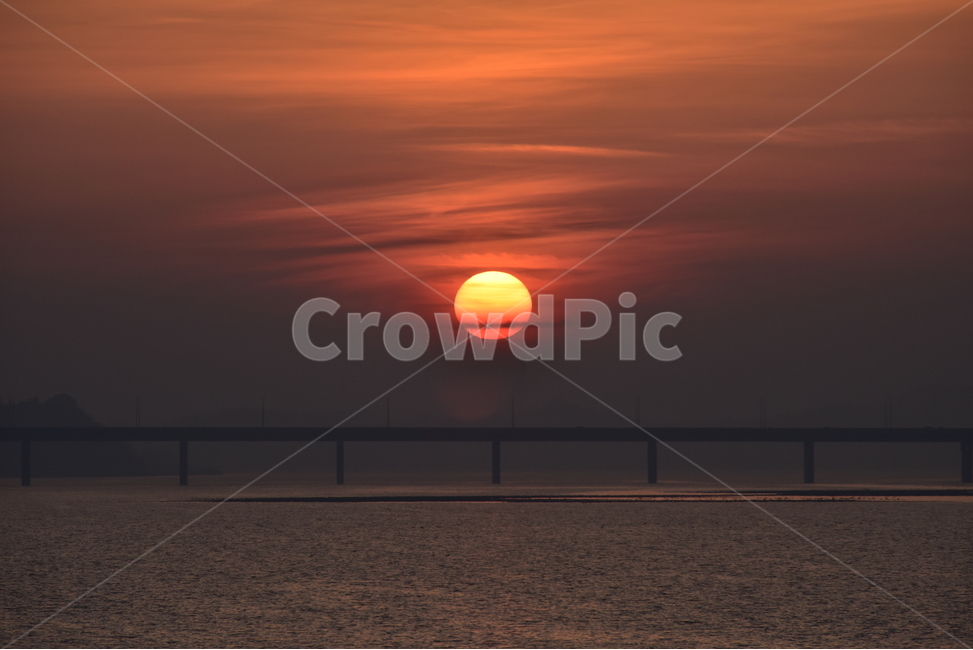 일몰,해질녁,해넘이,저녁노을,석약,sunset,해질물,자연,풍경,nature,landscape,outdoors,옥외,dusk,황혼,sky,하늘,dawn,새벽,red sky,붉은 하늘