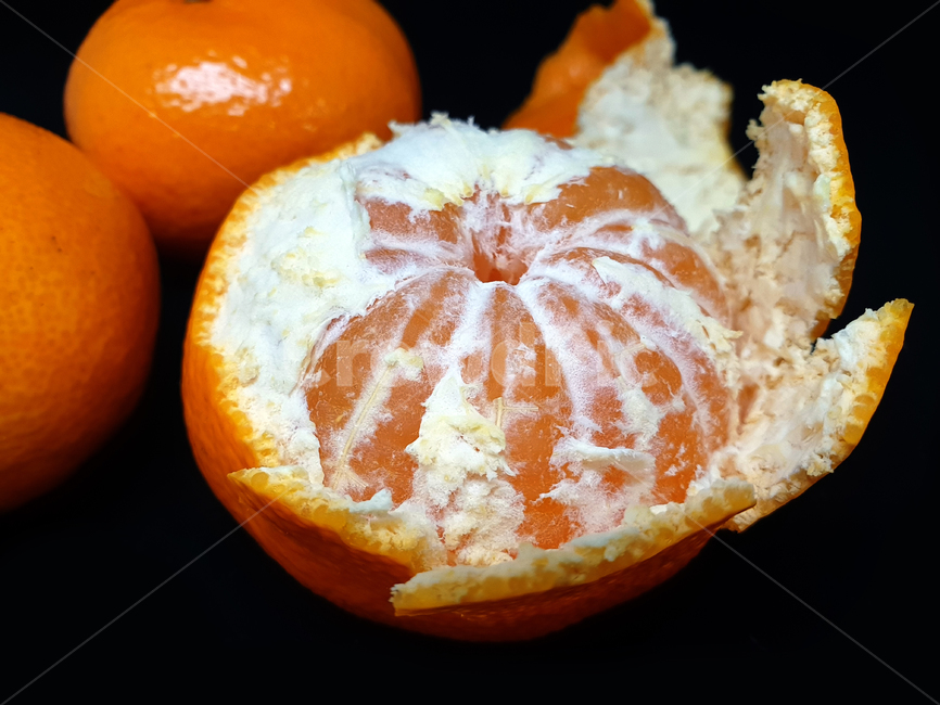 귤,과일,fruit,orange,tangerine,탠저린,클레멘타인,clementine,사츠마,satsuma,오렌지,감귤,껍질,귤껍질,제철과일,겨울제철과일,겨울과일,식품,식자재,식재료,누끼,사물,오브젝트,object,음식,식재료,요리,food,cook,meal,dishes,food reserves,과일,열매,fruit