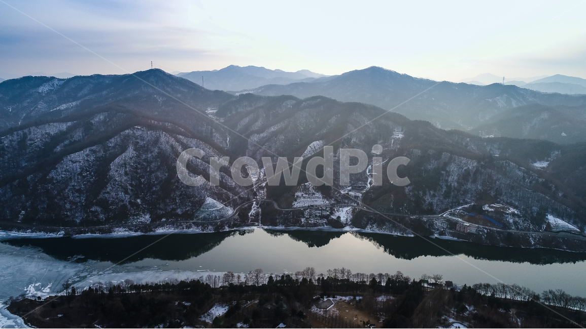 남이섬,항공촬영,가평,하늘,눈,겨울,산,경치,경기도,노을,겨울,계절,winter,season,자연,풍경,nature,landscape,한국자연풍경,한국자연경관,korea nature landscape,mountain,mountain range,산맥,outdoors,옥외,plant,식물,tree,나무,fir,전나무,abies,아비