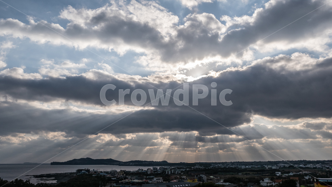 weather,날씨,cumulus,적운,cloud,구름,sky,하늘,빛내림,빛,light,lightshower,outdoors,옥외,nature,자연,water,ocean,물,대양,sea,연안,coast,바다,제주,jeju,제주도,자연,풍경,nature,landscape