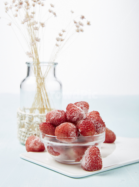 딸기,strawberry,냉동과일,과일,얼린,ice,fruit,food,음식,달콤한,sweet,red,식품,과일,열매,fruit
