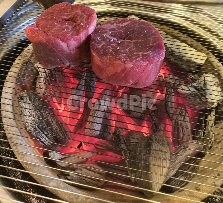 소,고기,소고기,스테이크,구이,음식,식재료,요리,food,cook,meal,dishes,food reserves,육류,고기,meat