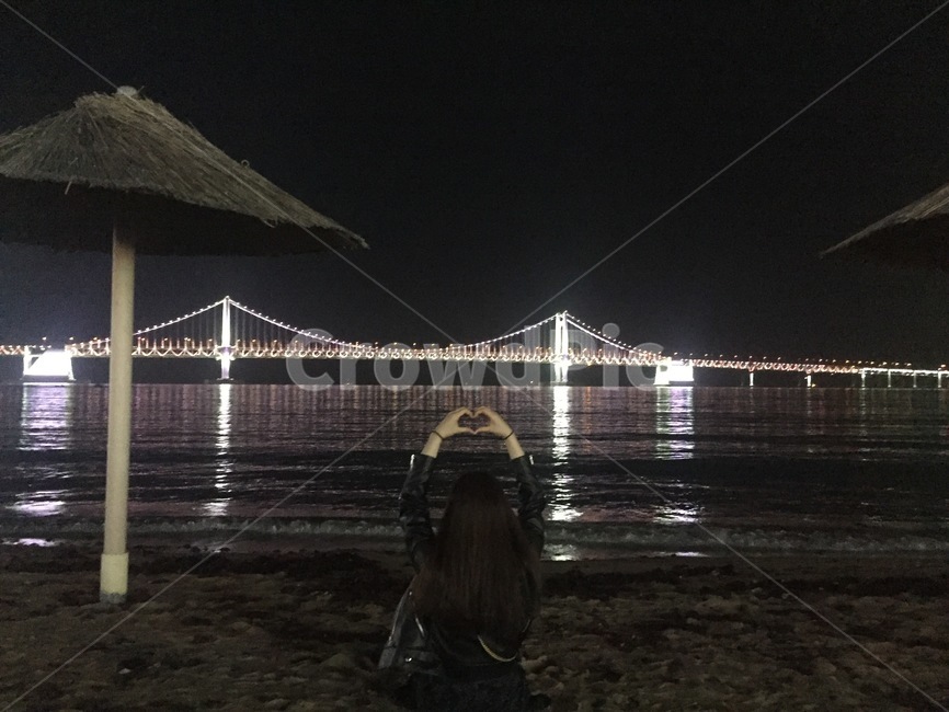 여자,바다,바닷가,여행,풍경,사람,인물,인간,human,person,여성,여자,woman,female,lady