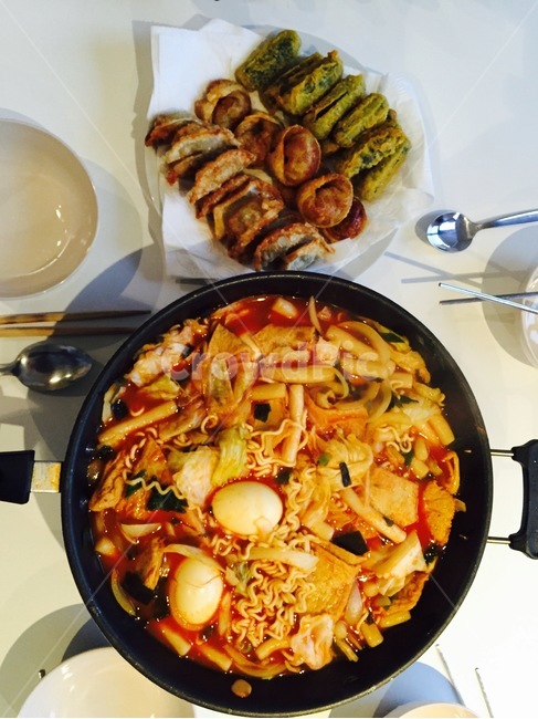 떡볶이,튀김,분식,프라이팬,한식,요리,음식