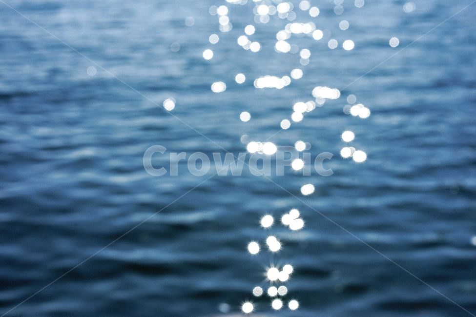 윤슬,바닷가,바다,물결,물살,햇빛,빛,반짝임,wave,sea,파란,블루,수심,바닷물,서해바다,자연,풍경,nature,landscape,감성,sensible,feeling,water,물,outdoors,옥외
