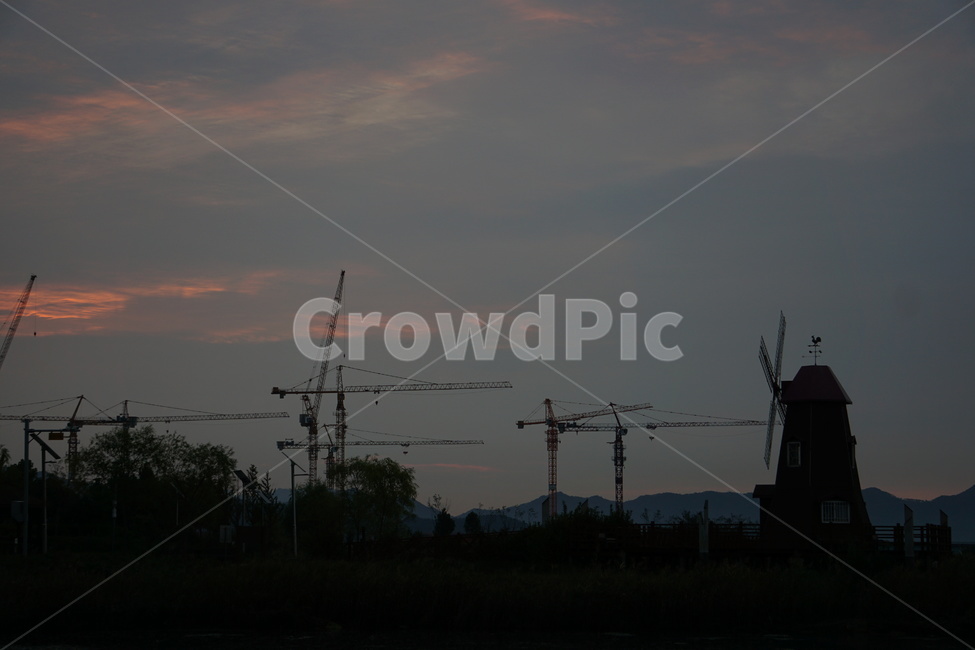 새벽,일출,공원,풍차,하늘,수변공원,자연,풍경,nature,landscape,construction crane,건설 크레인