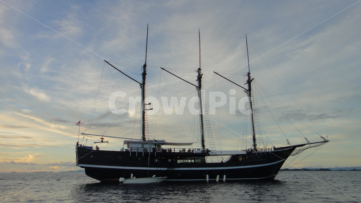 liveaboard,리브어보드,scubadiving,스쿠바다이빙,rajaampat,라자암팟,watercraft,선박,sailingship,돛단배