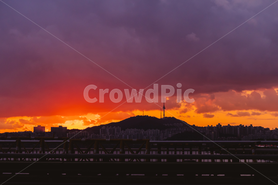 nature,자연,outdoors,옥외,sunset,하늘,sky,붉은하늘,redsky,일몰,dusk,황혼,dawn,새벽,도시,풍경,city,landscape
