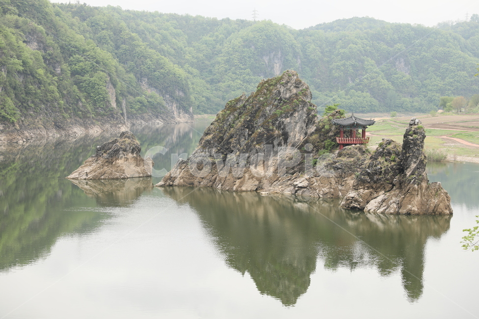 단양,도담삼봉,강물,풍경,반영,한국전통,한국문화,korean traditional,korean culture,랜드마크,landmark,tourist attraction,한국랜드마크,한국관광지,한국명소,korea landmark,korea tourist attraction