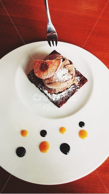 디저트,브라우니,빵,접시,desert,cake,food,음식,식재료,요리,food,cook,meal,dishes,food reserves,디저트,간식,후식,dessert,snack