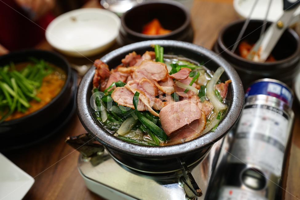 불고기,오리고기,육식,식사,한식,음식,술안주,먹거리,푸드,육류,요리,고기,뚝배기,음식,식재료,요리,food,cook,meal,dishes,food reserves,육류,고기,meat