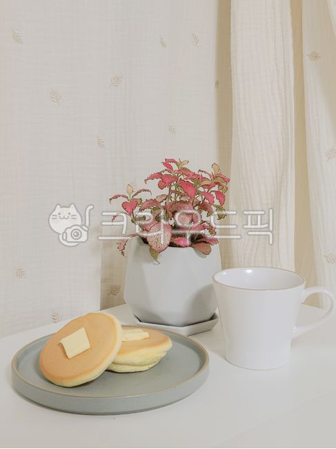 수플레,수플레팬케이크,팬케이크,디저트,케이크,홈베이킹,홈카페,음식,식재료,요리,베이킹,브런치,제과,제빵,제과제빵,카페,간식,후식,빵,커피,버터