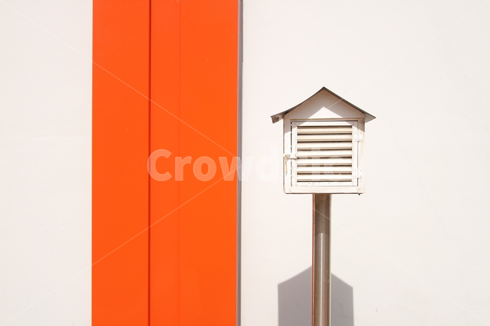 우체통,색감,건물,벽,그림자,빛,주황색,색깔,색상,색채,색감,color sense,color sensitivity,feeling of color