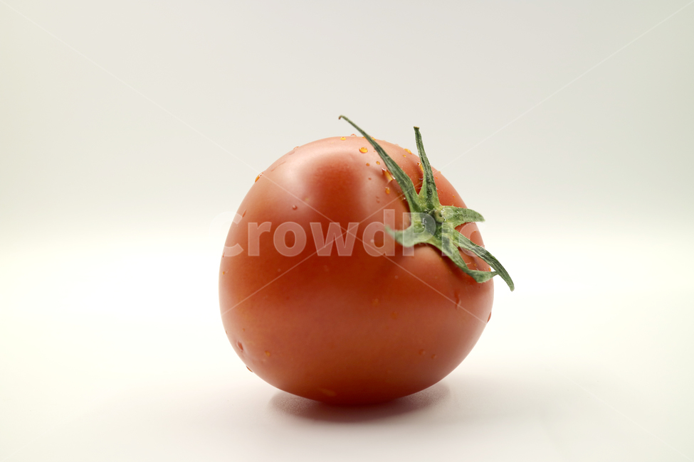 토마토,빨간토마토,완숙토마토,야채,채소,음식,식재료,음식재료,요리재료,샐러드,신선한,빨강,오브젝트,누끼,농산물,유기농,바이오,건강,웰빙,다이어트,리코펜,라이코펜,음식,식재료,요리,food,cook,meal,dishes,food reserves,채소,야채,vegetables