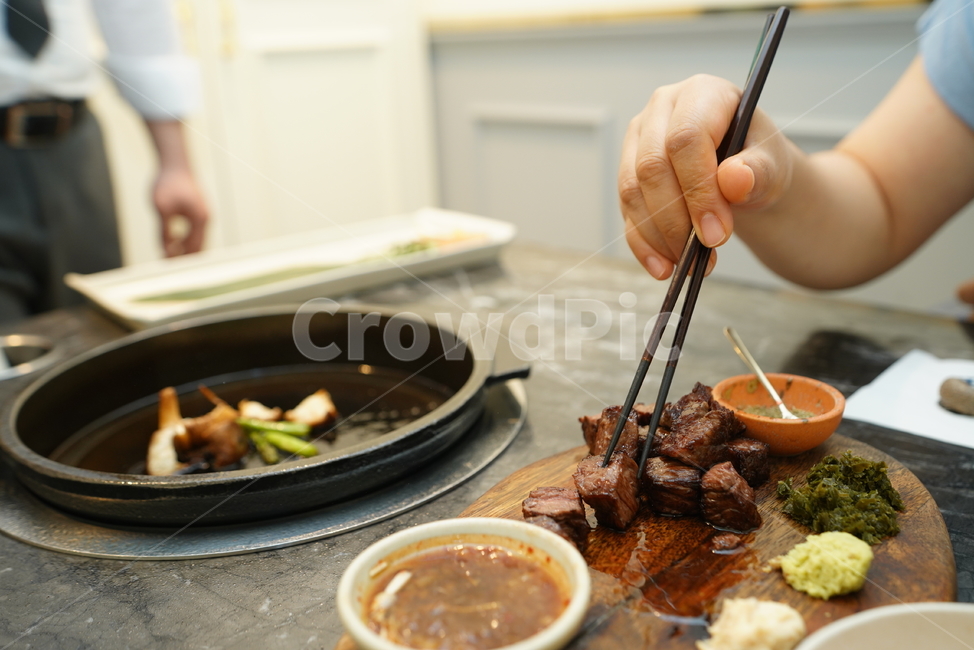 식사,먹거리,육식,육류,소고기,구이,안주,불판,음식,food