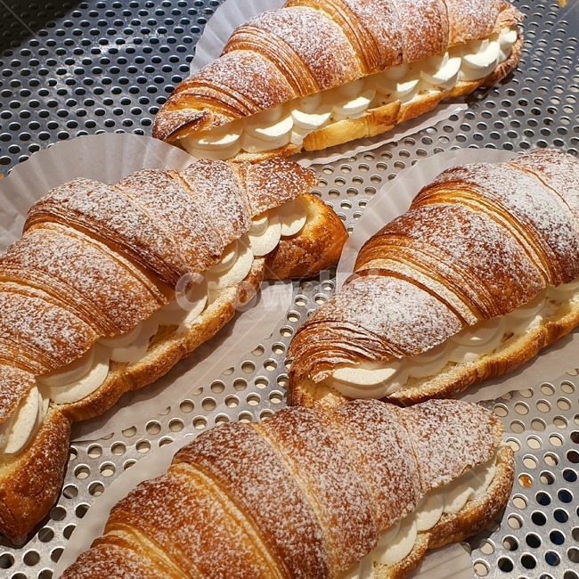 크로와상,크라상,크루아상,간식,빵,비엔누아즈리,디저트,카페,베이커리,빵,bread