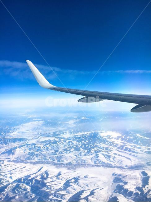 눈,여행,겨울,비행기,하늘,snow,trip,winter,airplane,sky,배경,바탕,파란색,흰색,예쁜,차분한,자연,nature,beautiful,교통,교통수단,traffic,transportation