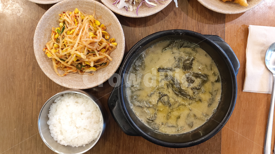시래기국,밥,한국음식,콩나물,soybeanpastesoupwithdriedradishleaves,steamedrice,koreanfood,beansprouts,음식,식재료,요리,food,cook,meal,dishes,food reserves,한식,한국음식,한국요리,korean food,korean dishes,korean meal,korean cook