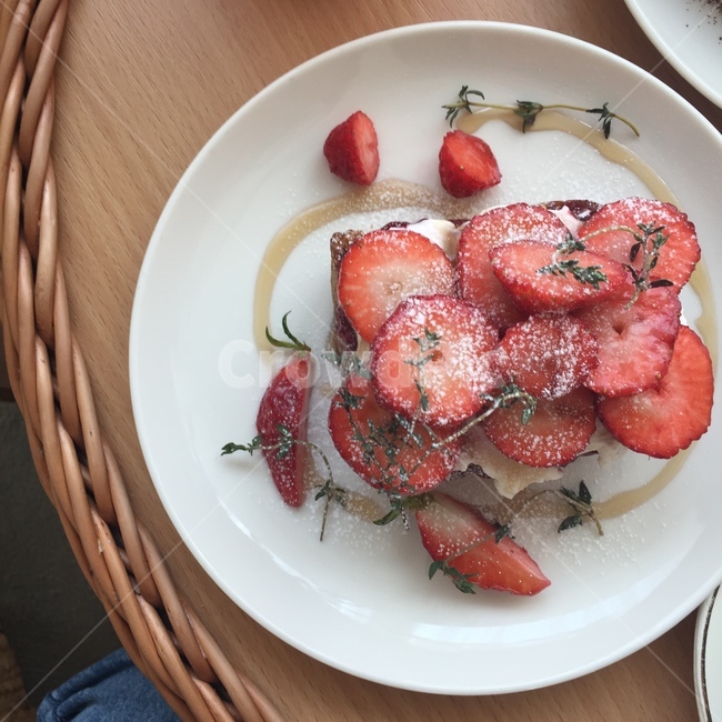 카페,후식,디저트,딸기,브런치,식사,빵,음식,cafe,dessert,strawberry,brunch,meal,food,bread,감성,일상,스냅,음식,식재료,요리,food,cook,meal,dishes,food reserves,디저트,간식,후식,dessert,snack