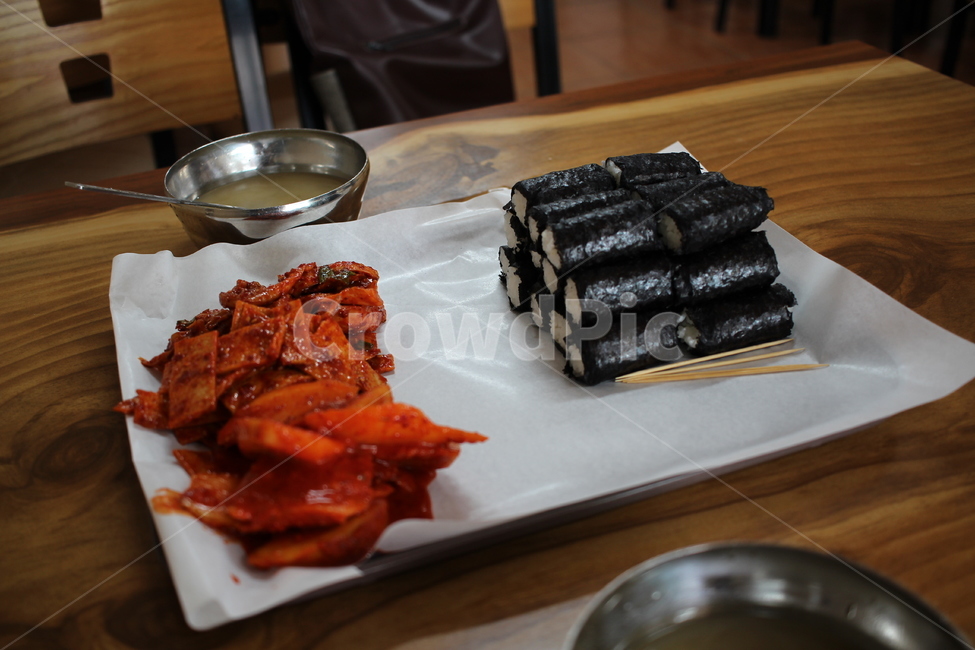 김밥,충무김밥,통영김밥,석박지,어묵