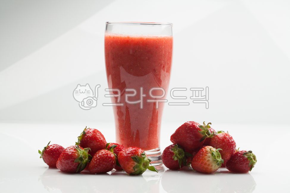 딸기,딸기쥬스,과일,디저트,자연,음식,음식,식재료,요리,food,cook,meal,dishes,food reserves,과일,열매,fruit