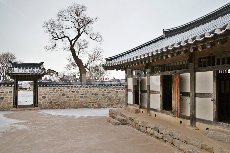 해미읍성,서산,성곽,성,조선시대,문화재,사적,천주교성지,옥사,겨울,계절,winter,season,한국전통,한국문화,korean traditional,korean culture,건축물,건물외관,exterior,building,structure,architecture,construction