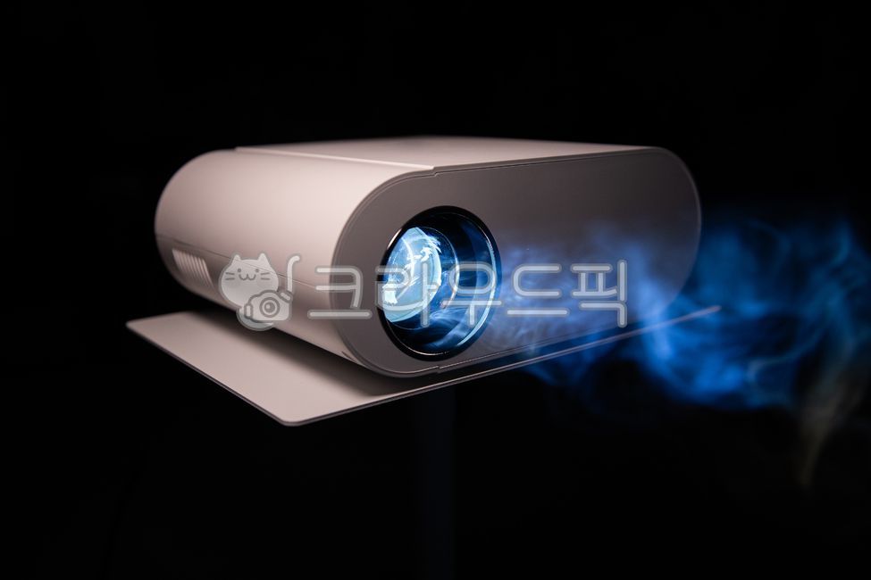Beam projector,home cinema,mini beam,high definition beam,living room cinema,outdoor movie theater,black,dark,projector,light,blue,smoke,product