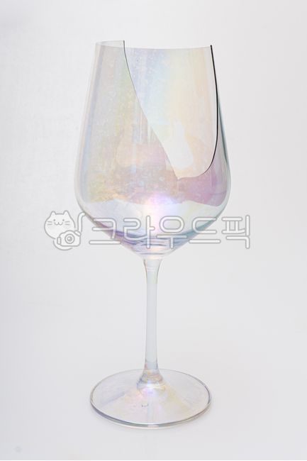 broken,wine glass,glass,Destruction,break,to separate,cracked,crack,detail,wine