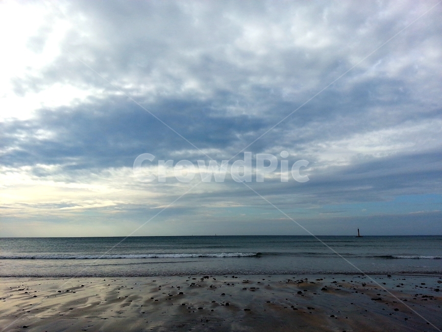 제주도,이호테우해변,해변,바다,하늘,등대,구름,갯벌,모레,흙,지평선,수평서,바닷물,육지,휴가,바캉스,여름,풍경,장관,jeju,beach,sea,sky,vacation,summer