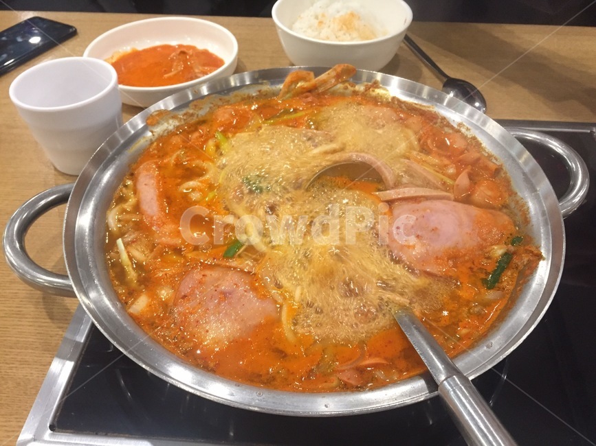 부대찌개,찌개,햄,자연햄,맛있는,음식,식재료,요리,food,cook,meal,dishes,food reserves,한식,한국음식,한국요리,korean food,korean dishes,korean meal,korean cook