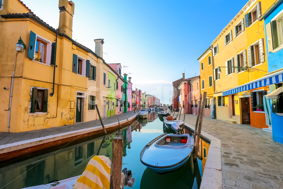 부라노,이탈리아,베네치아,유럽여행,italy,유럽,이태리,반영,reflect,알록달록,다채로움,색감,풍경,도시,city,landscape,해외,외국,세계,foreign,oversea,세계도시풍경,해외도시풍경,외국도시풍경,world,cityscape,색깔,색상,색채,color,sense,colorsensitivity,feelingofcolor,도시,풍경,city,landscape,해외,외국,세계,foreign,oversea,world,세계도시풍경,해외도시풍경,외국도시풍경,world cityscape,water,물,vehicle,차량,watercraft,선박,transportation,교통,outdoors,옥외